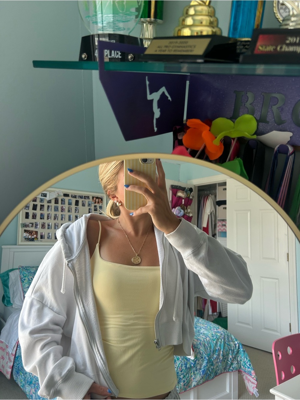 Hollister White Cropped Zip Up Hoodie